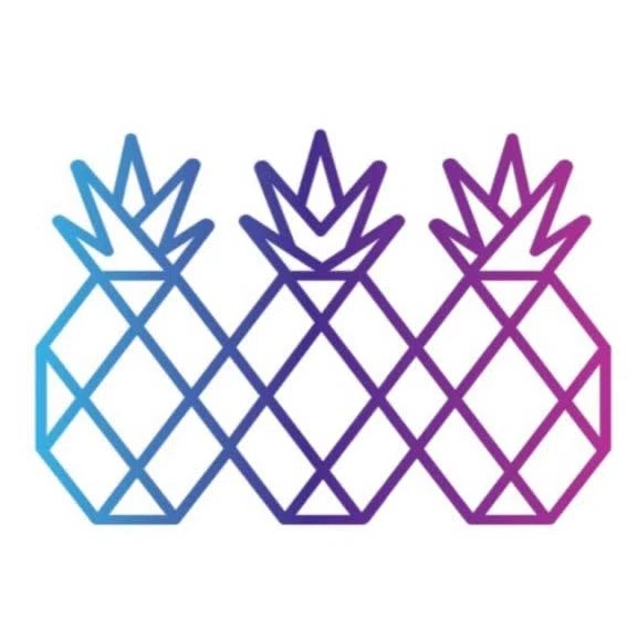 Tres Piñas logo