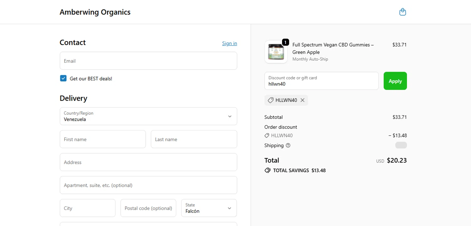 Amberwing Organics promo code screenshot showing code hllwn40 applied at Amberwing Organics checkout page. Uploaded by SimplyCodes community member juanisaac on Oct 22, 2025