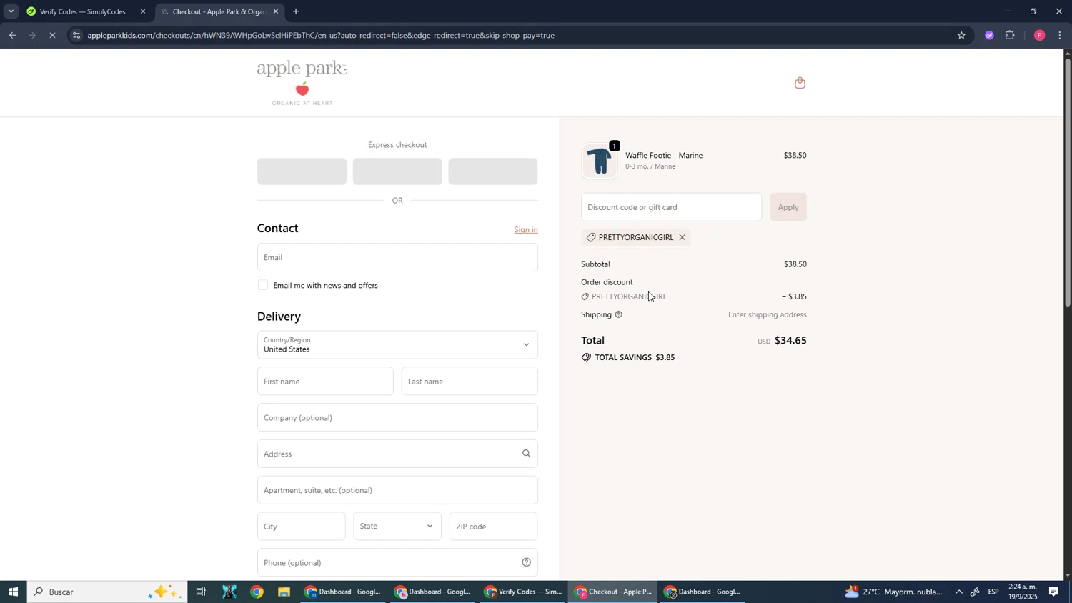 Apple Park discount code screenshot showing code PRETTYORGANICGIRL applied at Apple Park checkout page. Uploaded by SimplyCodes community member CleverMonarch1744 on Sep 19, 2025
