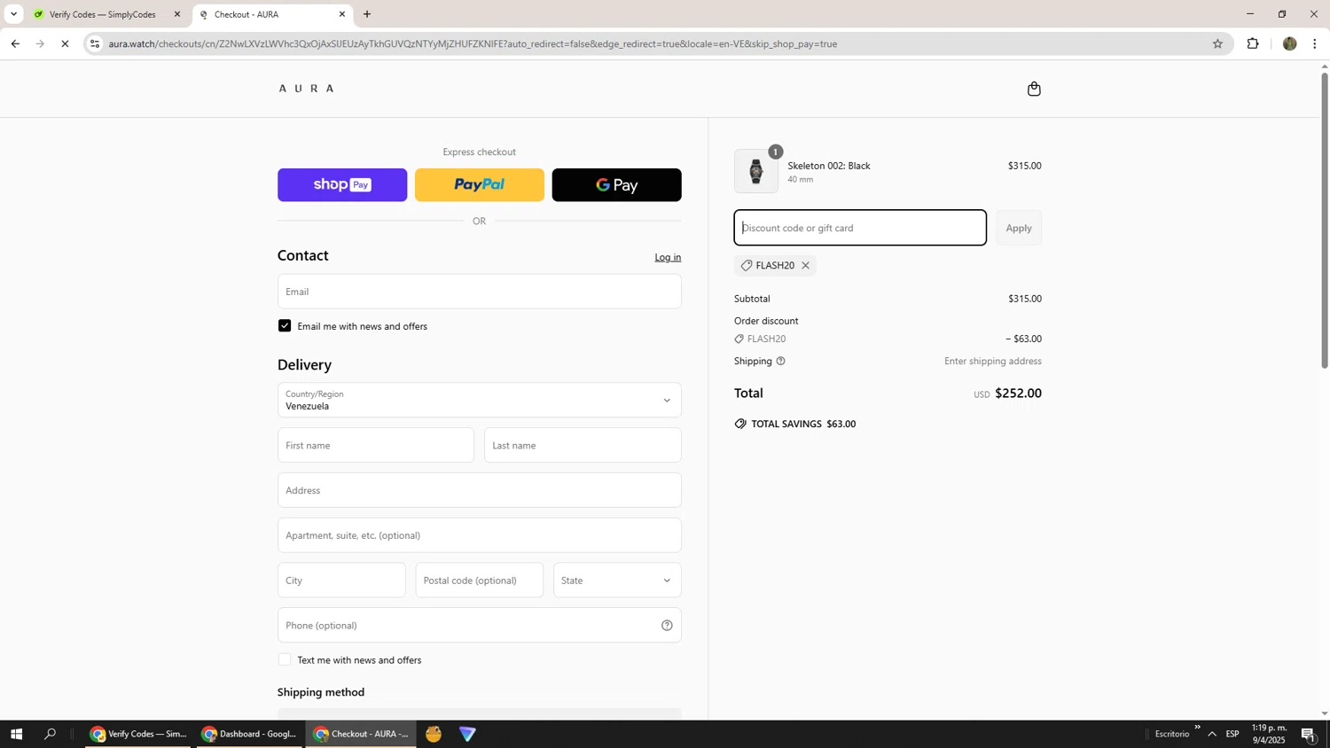 AURA Watches discount code screenshot showing code FLASH20 applied at AURA Watches checkout page. Uploaded by SimplyCodes community member Phoenix585 on Apr 9, 2025