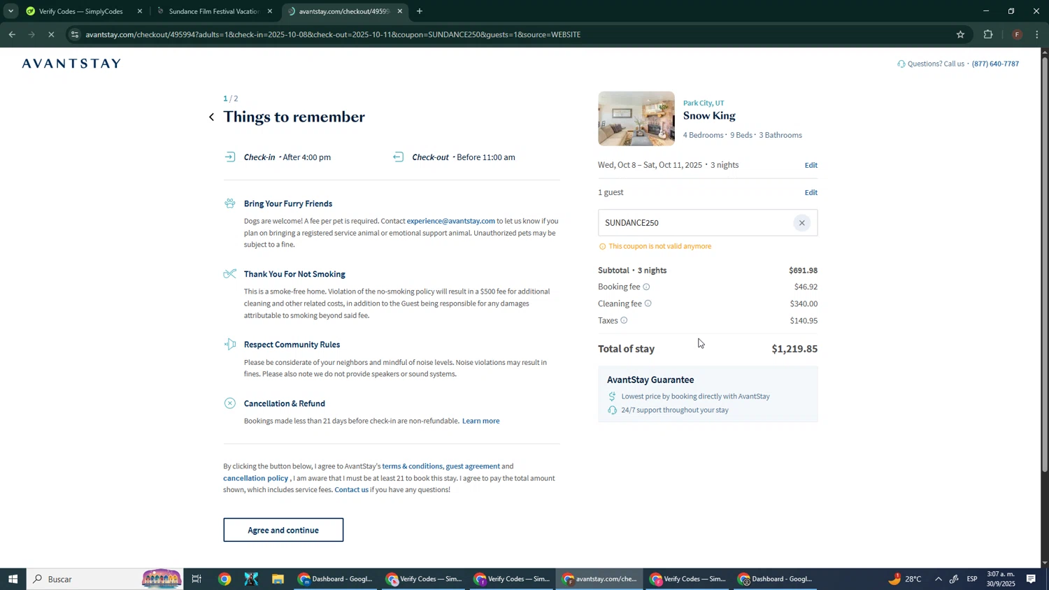 AvantStay discount code screenshot showing code SUNDANCE250 applied at AvantStay checkout page. Uploaded by SimplyCodes community member Pirlo420 on Sep 30, 2025