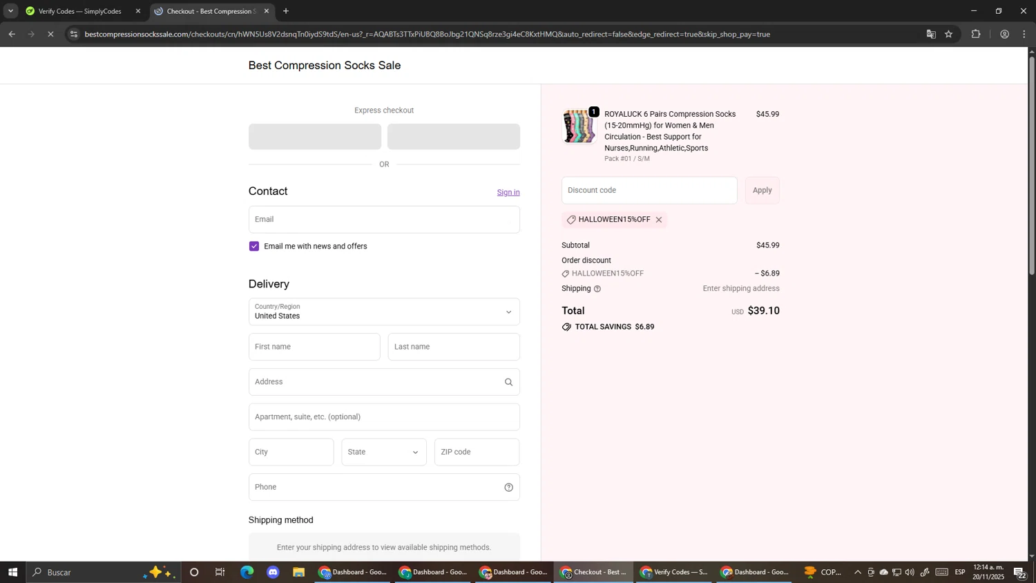 Best Compression Socks Sale discount code screenshot showing code Halloween15%off applied at Best Compression Socks Sale checkout page. Uploaded by SimplyCodes community member Pirlo420 on Nov 20, 2025
