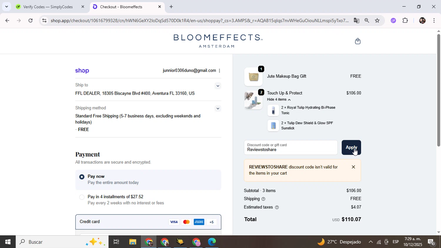 Bloomeffects promo code screenshot showing code Reviewstoshare applied at Bloomeffects checkout page. Uploaded by SimplyCodes community member Junniorduno on Dec 10, 2025