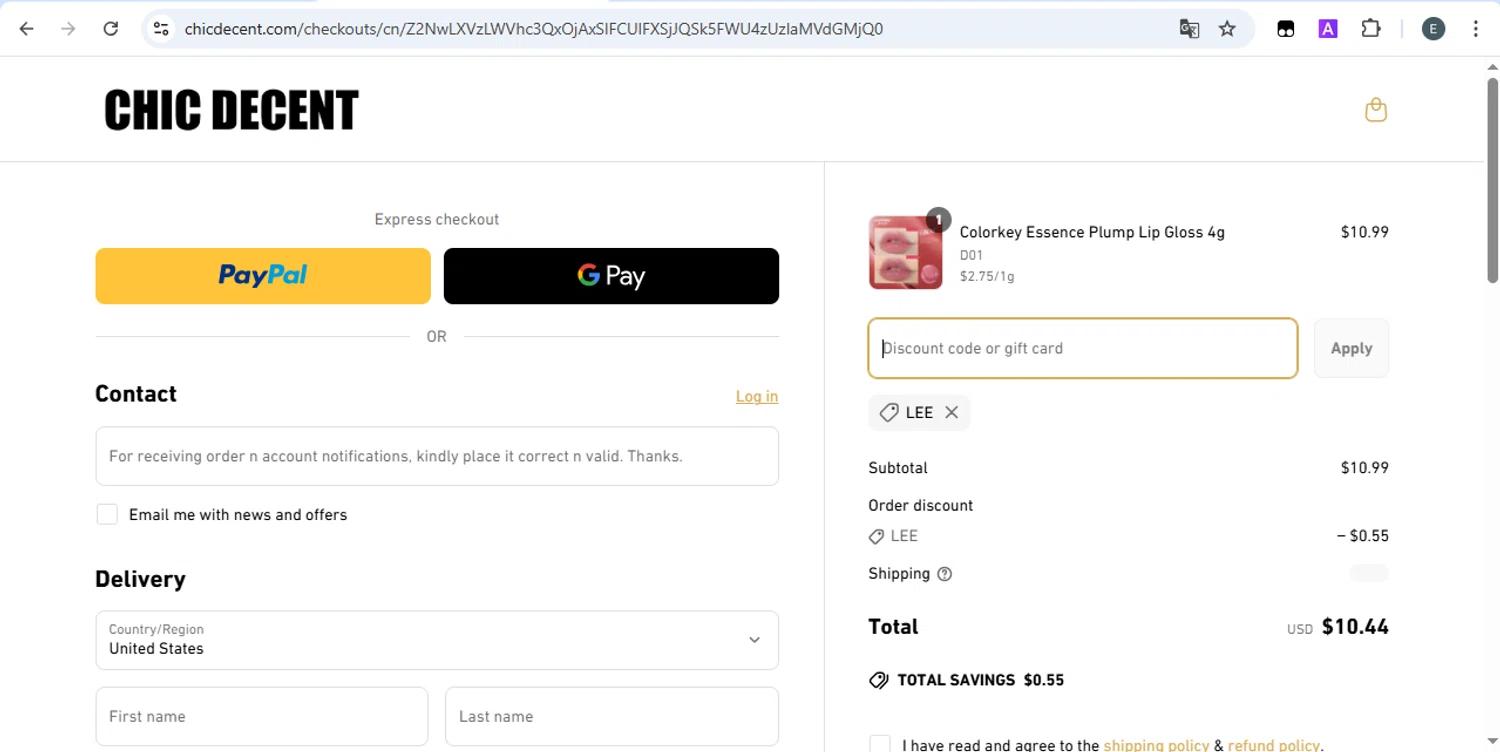 Chic Decent promo code screenshot showing code LEE applied at Chic Decent checkout page. Uploaded by SimplyCodes community member SilverKnight4465 on Mar 27, 2025