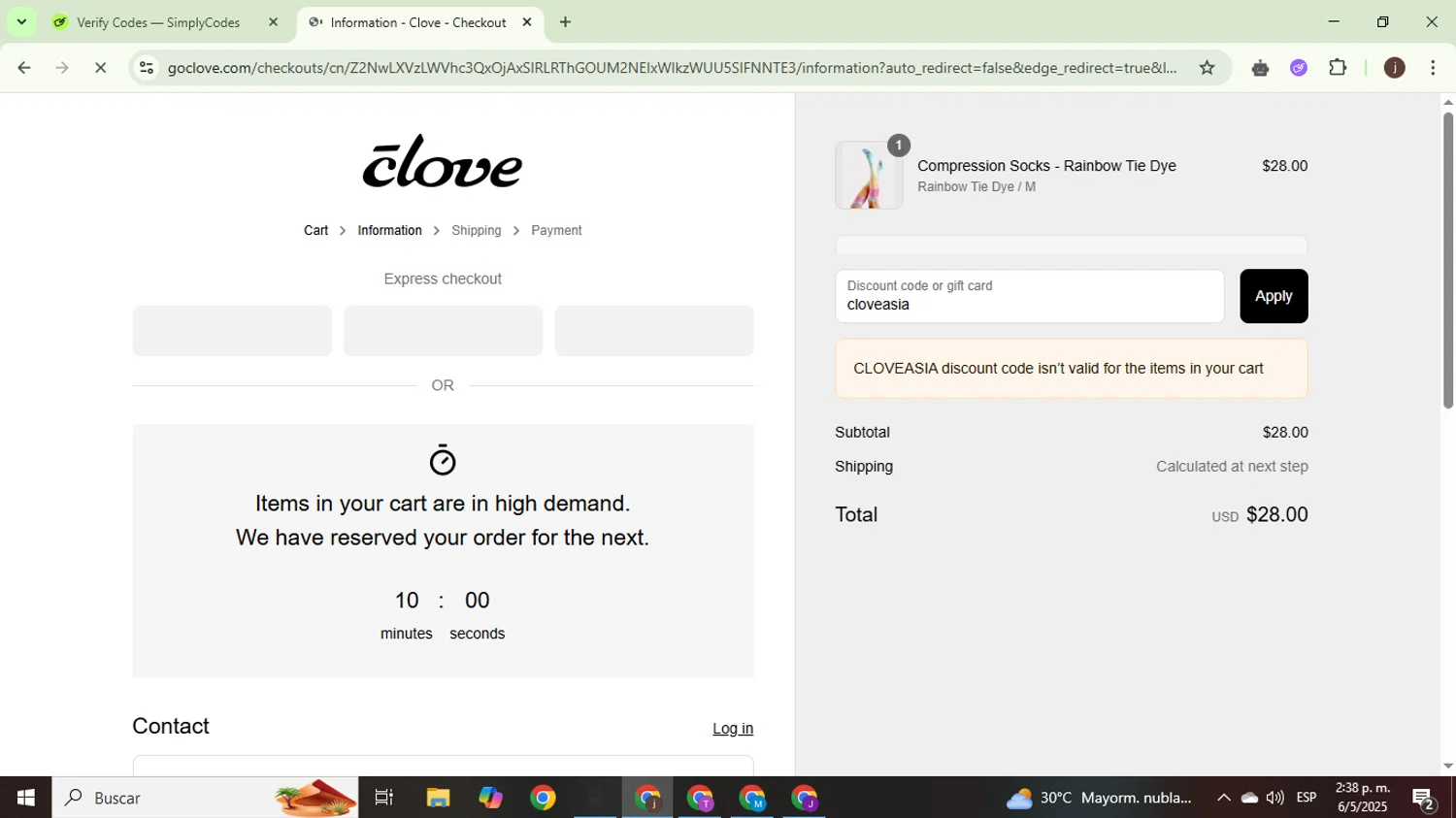 Clove discount code screenshot showing code cloveasia applied at Clove checkout page. Uploaded by SimplyCodes community member WonderEagle9833 on May 6, 2025