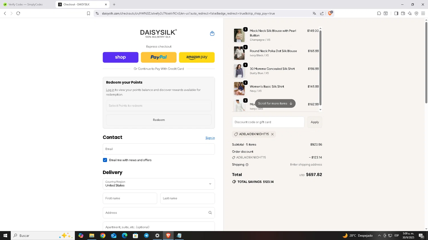 Daisysilk promo code screenshot showing code ADELAIDEKNIGHT15 applied at Daisysilk checkout page. Uploaded by SimplyCodes community member Carloscoder_900457733 on Sep 30, 2025
