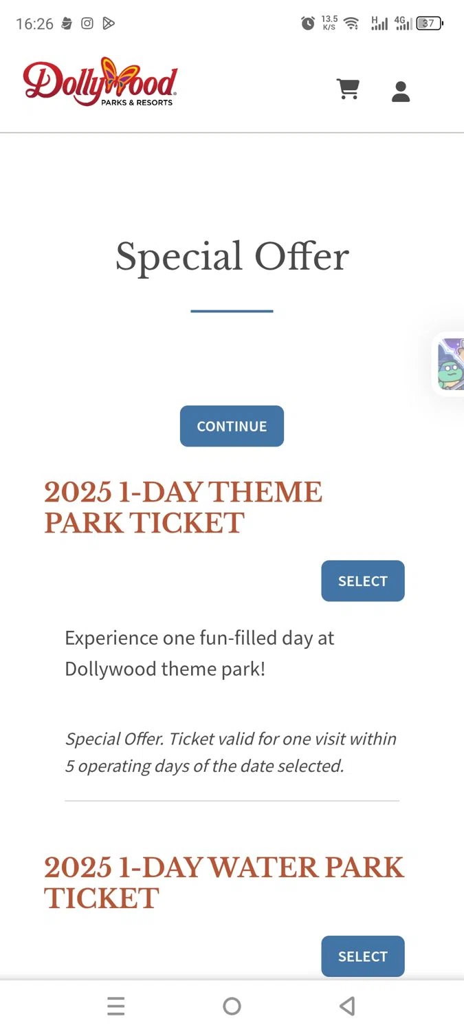 Dollywood Parks & Resorts promo code screenshot showing code LIONSSHRQ applied at Dollywood Parks & Resorts checkout page. Uploaded by SimplyCodes community member dayselis15 on Aug 27, 2025