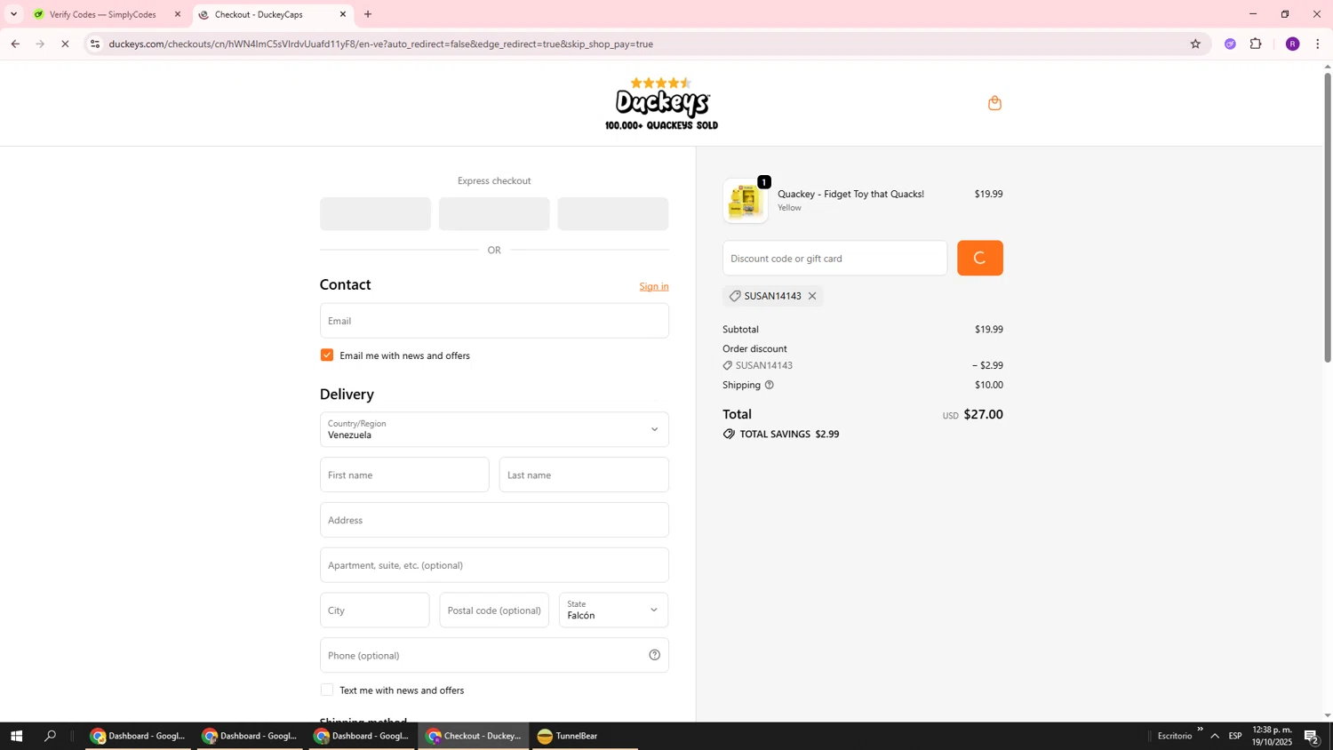 DuckeyCaps promo code screenshot showing code SUSAN14143 applied at DuckeyCaps checkout page. Uploaded by SimplyCodes community member ukemochi on Oct 19, 2025