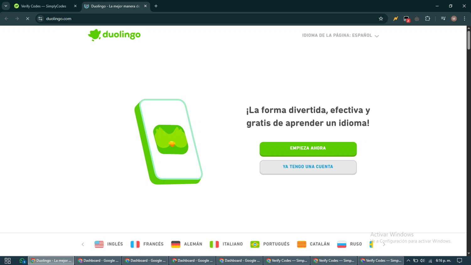 Duolingo promo code screenshot showing code SAVE50 applied at Duolingo checkout page. Uploaded by SimplyCodes community member DiscountTitan4635 on Apr 23, 2025