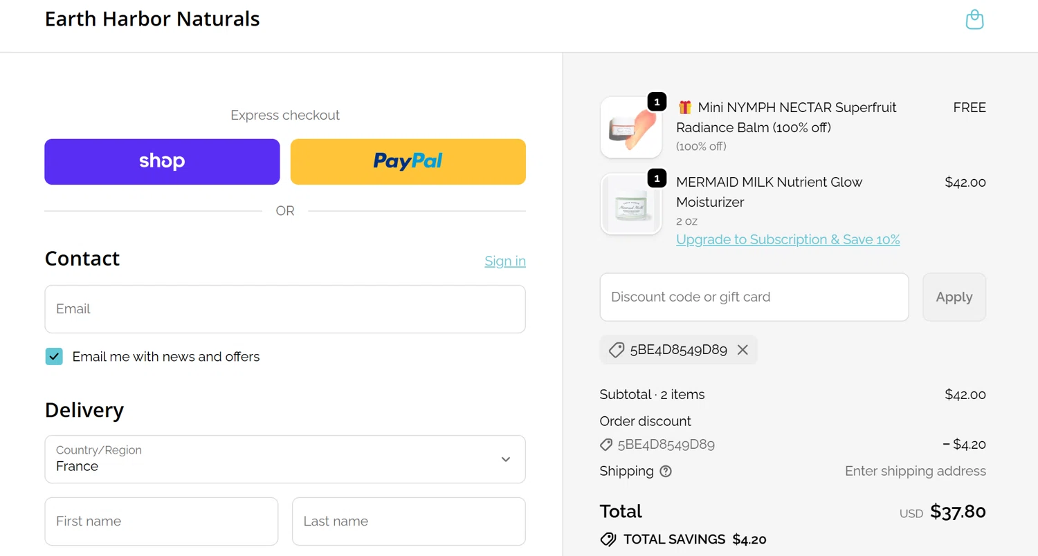 Earth Harbor discount code screenshot showing code 5BE4D8549D89 applied at Earth Harbor checkout page. Uploaded by SimplyCodes community member itspatinhas on Dec 31, 2025