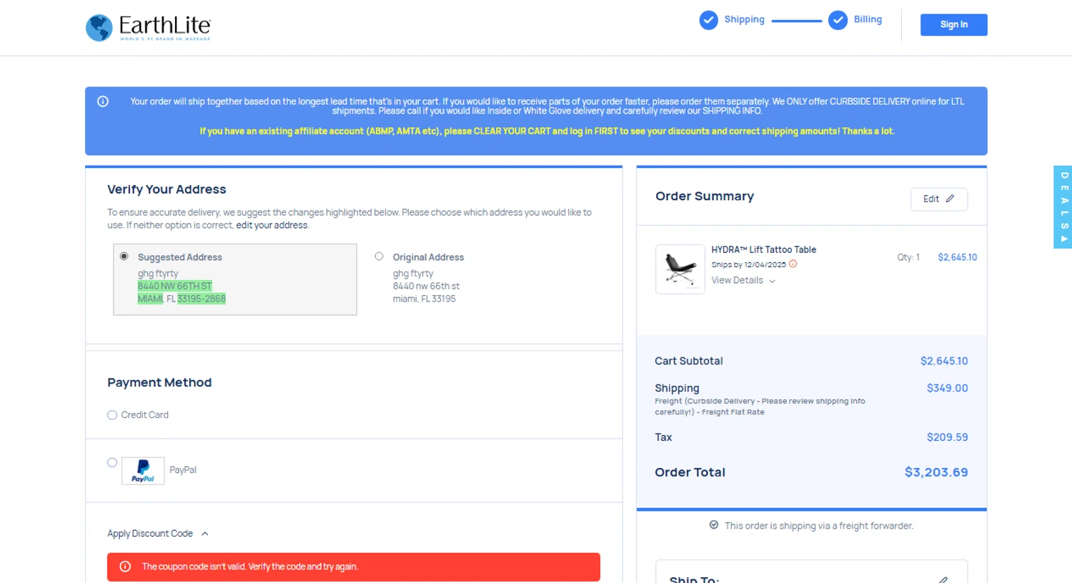 Earthlite discount code screenshot showing code LOYALTY20 applied at Earthlite checkout page. Uploaded by SimplyCodes community member Camila on Nov 20, 2025