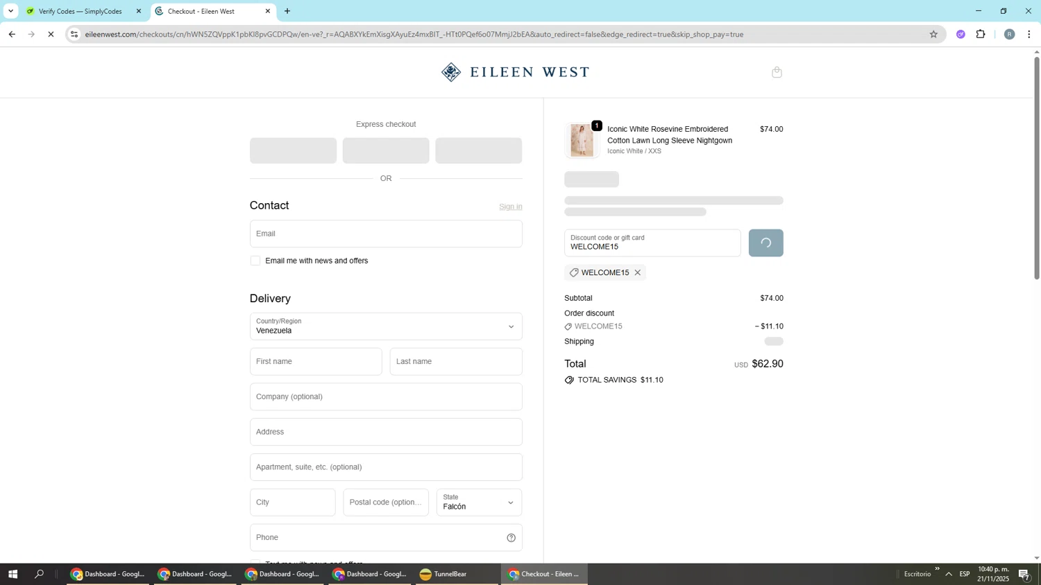 Eileen West coupon code screenshot showing code WELCOME15 applied at Eileen West checkout page. Uploaded by SimplyCodes community member Piolin on Nov 22, 2025