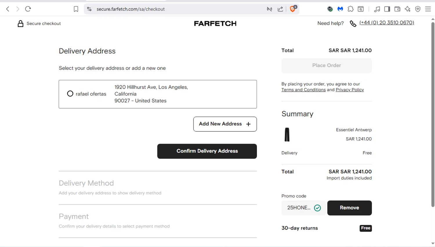 Farfetch promo code screenshot showing code 25HONEYFS applied at Farfetch checkout page. Uploaded by SimplyCodes community member dayselis15 on Aug 15, 2025