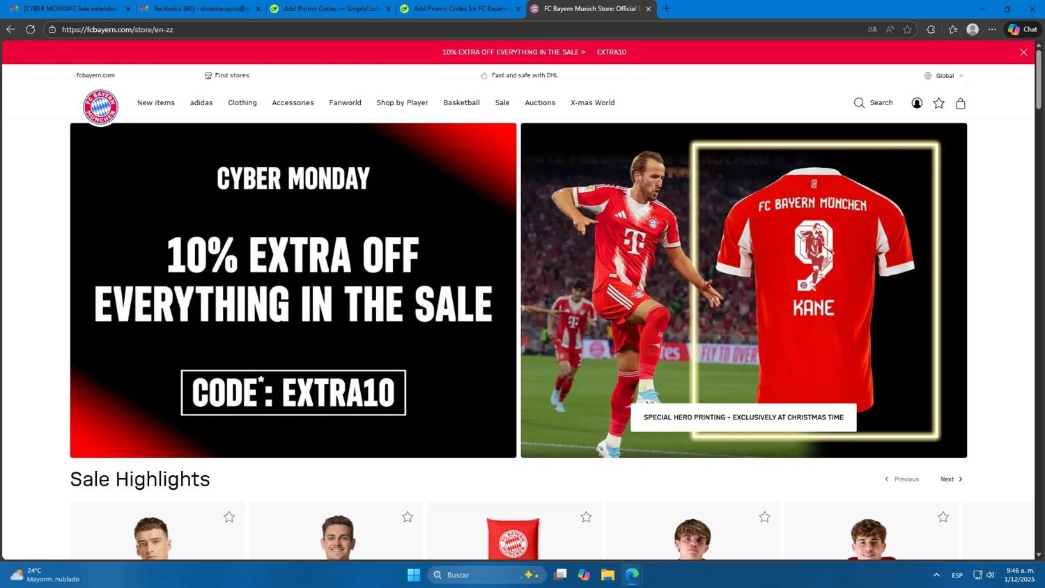 FC Bayern promo code screenshot showing code EXTRA10 applied at FC Bayern checkout page. Uploaded by SimplyCodes community member Mdeoca on Dec 1, 2025