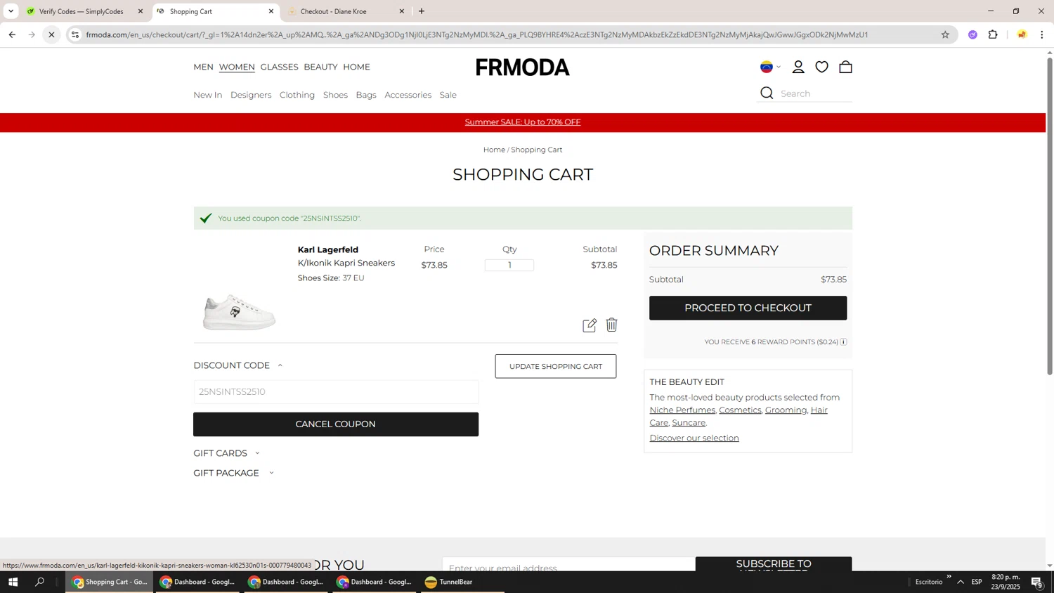 FRMODA checkout page showing FRMODA discount code box | Screenshot taken by SimplyCodes community member on Sep 24, 2025