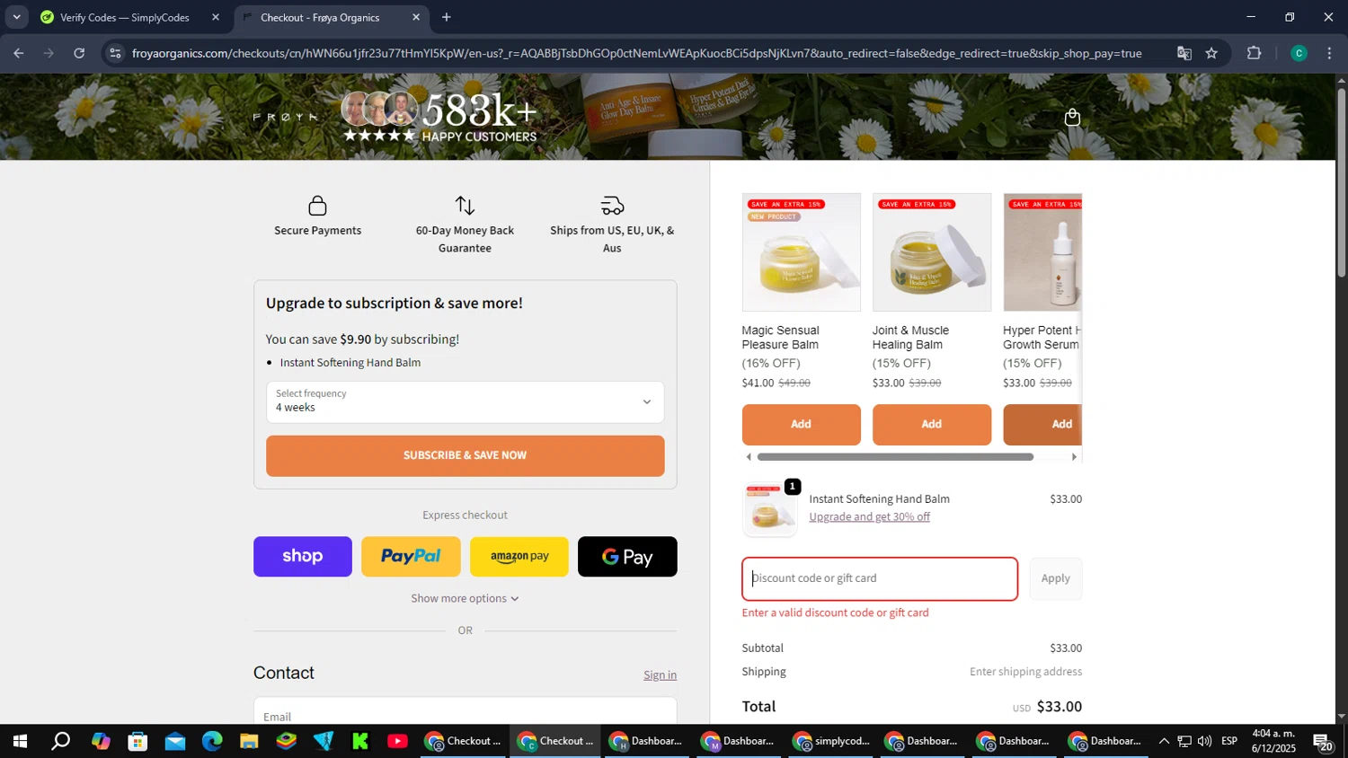 Frøya Organics promo code screenshot showing code FROYA10 applied at Frøya Organics checkout page. Uploaded by SimplyCodes community member PromoScout874 on Dec 6, 2025