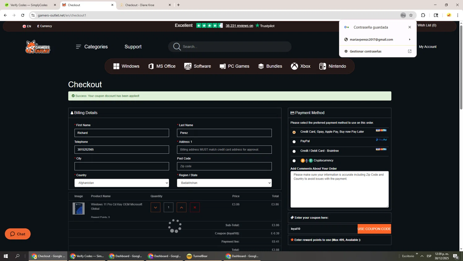 Gamers Outlet coupon code screenshot showing code loyal10 applied at Gamers Outlet checkout page. Uploaded by SimplyCodes community member Richard251 on Dec 30, 2025