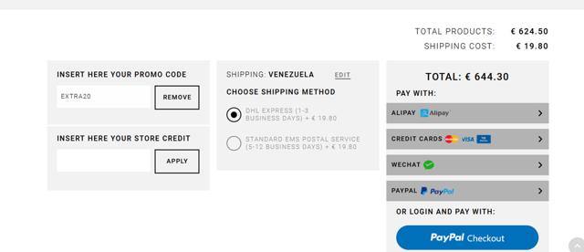 Glamood checkout page showing Glamood promo code box | Screenshot taken by SimplyCodes community member on Aug 6, 2025