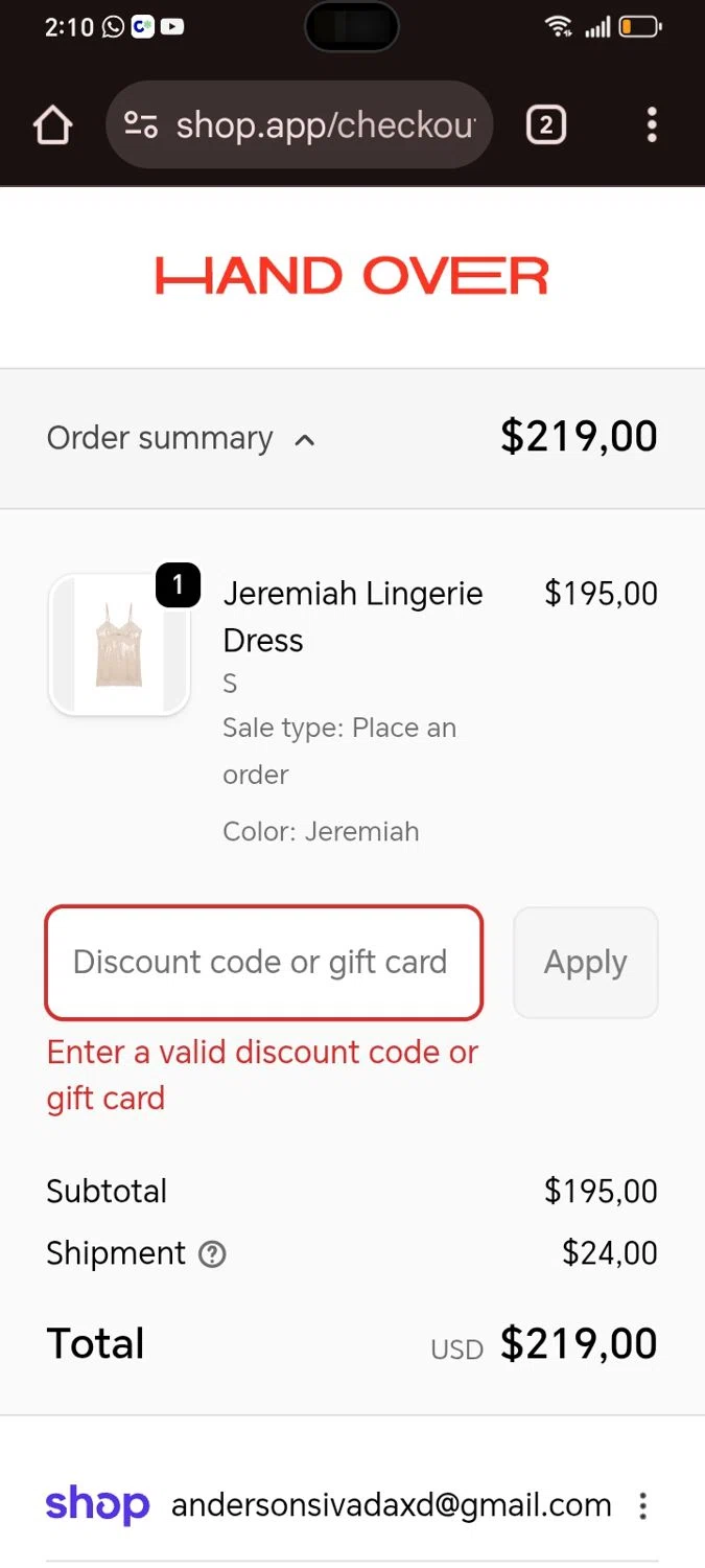 HAND OVER discount code screenshot showing code TOTALMADNESS applied at HAND OVER checkout page. Uploaded by SimplyCodes community member Enmanuel17 on Dec 23, 2025