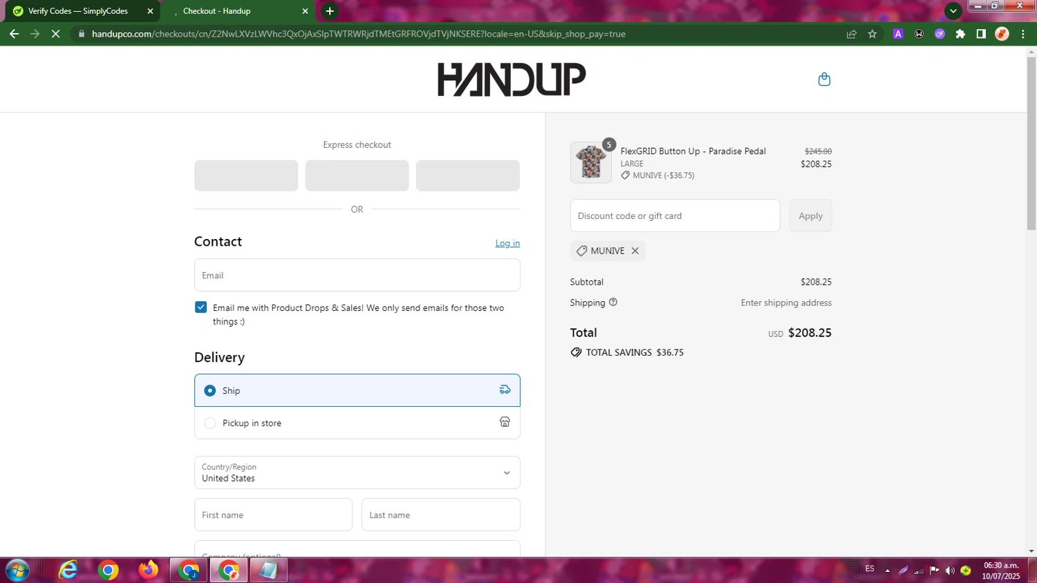 Handup Gloves promo code screenshot showing code MUNIVE applied at Handup Gloves checkout page. Uploaded by SimplyCodes community member LegendaryBoss7060 on Jul 10, 2025