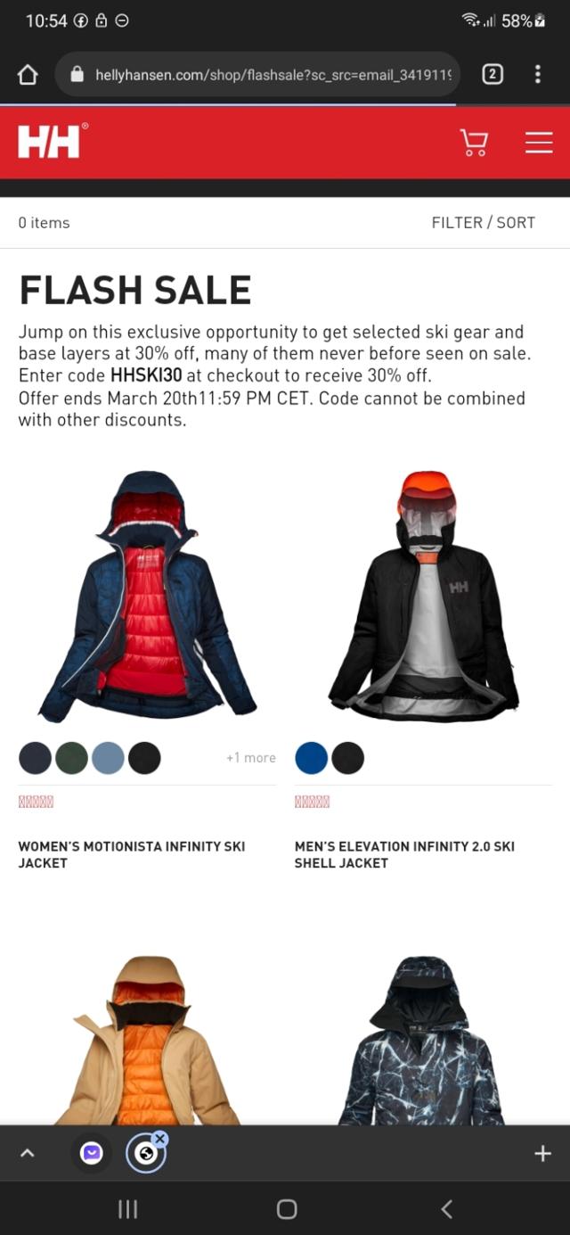 Helly Hansen checkout page showing Helly Hansen promo code box | Screenshot taken by SimplyCodes community member on Mar 25, 2023