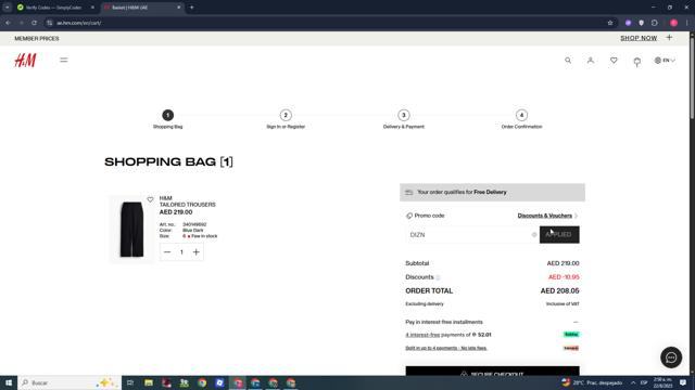 H&M checkout page showing H&M promo code box | Screenshot taken by SimplyCodes community member on Aug 22, 2025