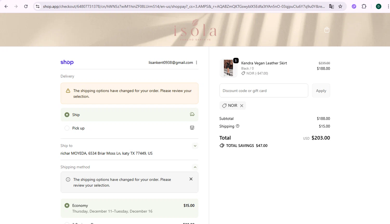 Isola Boutique checkout page showing Isola Boutique promo code box | Screenshot taken by SimplyCodes community member on Dec 3, 2025