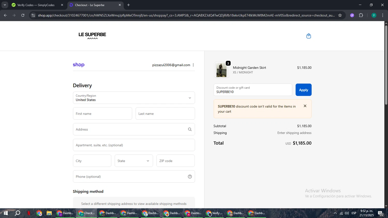 Le Superbe promo code screenshot showing code SUPERBE10 applied at Le Superbe checkout page. Uploaded by SimplyCodes community member FrugalCaptain6906 on Nov 22, 2025