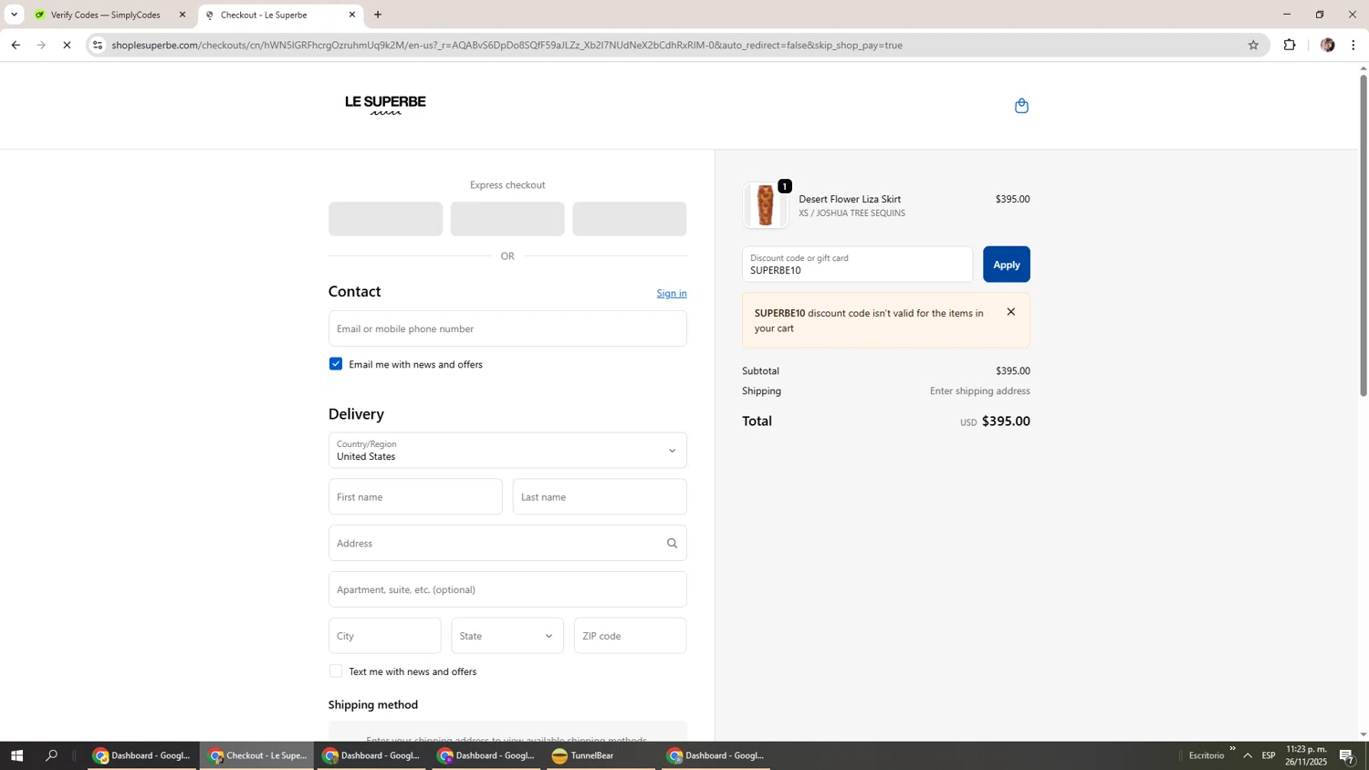 Le Superbe promo code screenshot showing code SUPERBE10 applied at Le Superbe checkout page. Uploaded by SimplyCodes community member Levi_Ackerman on Nov 27, 2025
