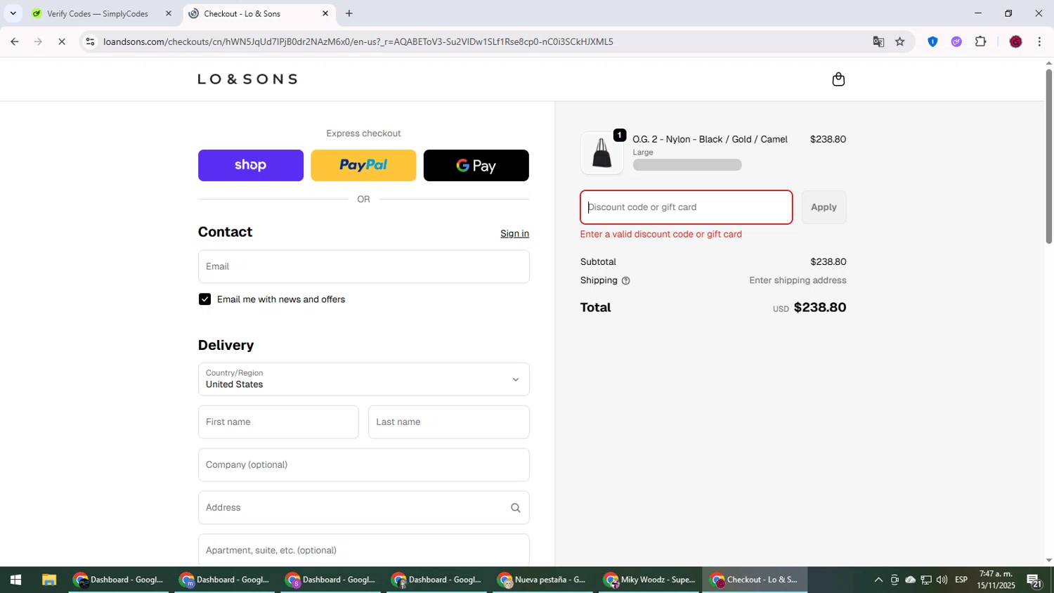 Lo & Sons coupon code screenshot showing code HELEN10 applied at Lo & Sons checkout page. Uploaded by SimplyCodes community member MightyLegend6657 on Nov 15, 2025