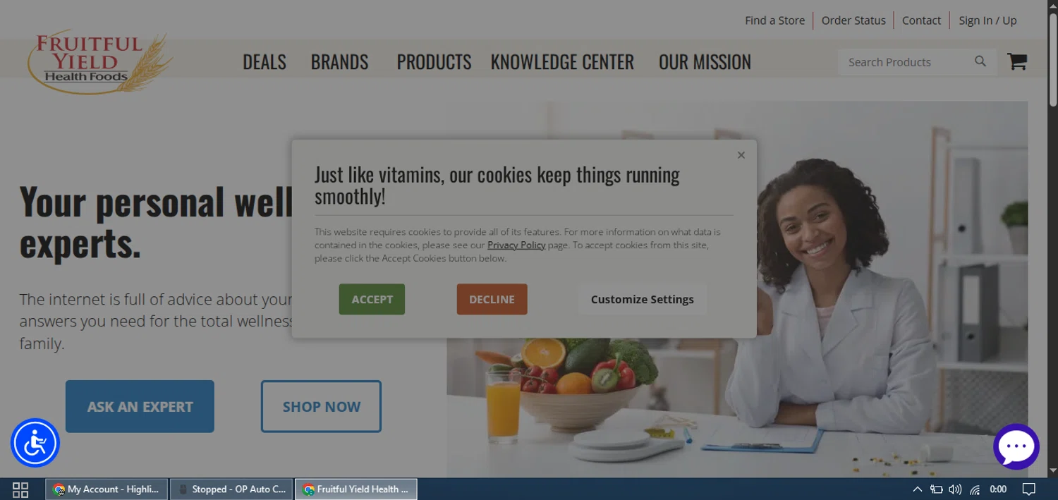 LuckyVitamin promo code screenshot showing code FY10OCT applied at LuckyVitamin checkout page. Uploaded by SimplyCodes community member CAFEFAVORITO on Nov 3, 2025