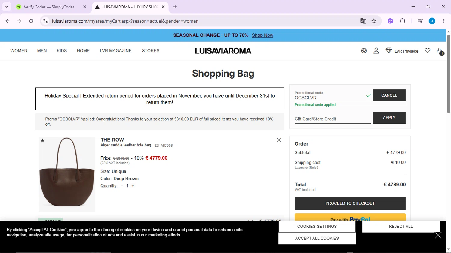 Luisa Via Roma discount code screenshot showing code OCBCLVR applied at Luisa Via Roma checkout page. Uploaded by SimplyCodes community member CodeLynx3161 on Nov 6, 2025