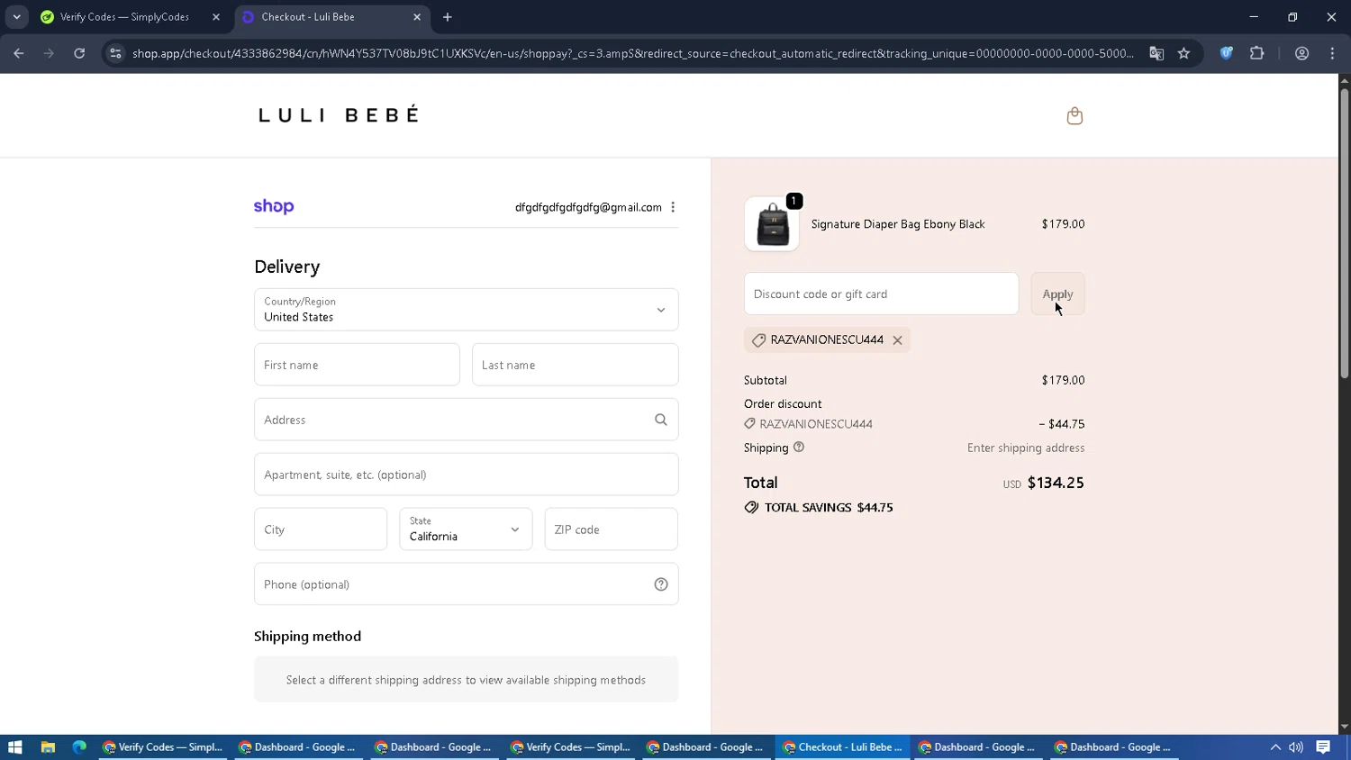 Luli Bebé promo code screenshot showing code RAZVANIONESCU444 applied at Luli Bebé checkout page. Uploaded by SimplyCodes community member SmartMaverick5327 on Oct 26, 2025