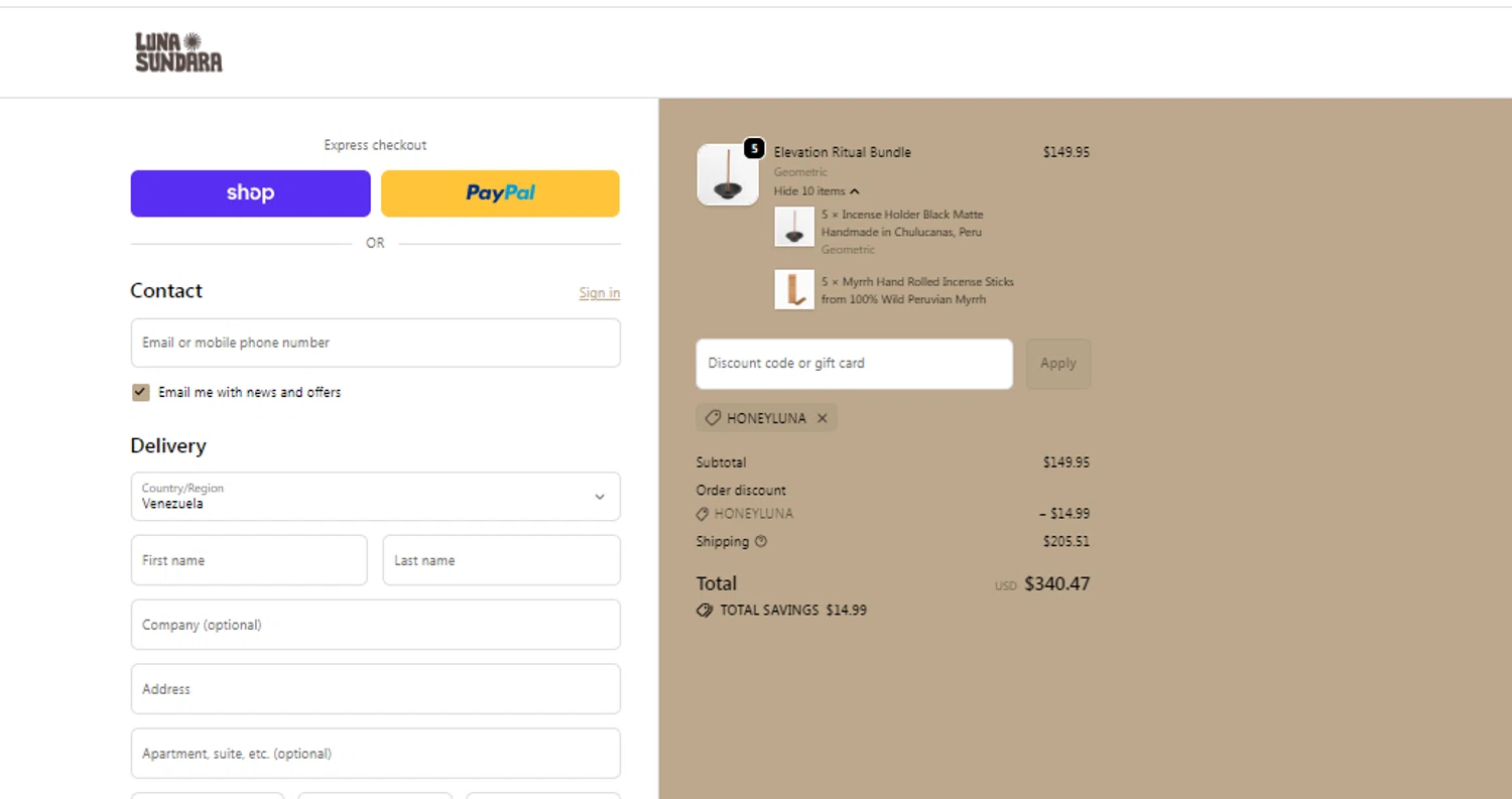 Luna Sundara promo code screenshot showing code HONEYLUNA applied at Luna Sundara checkout page. Uploaded by SimplyCodes community member obito1234 on Oct 27, 2025