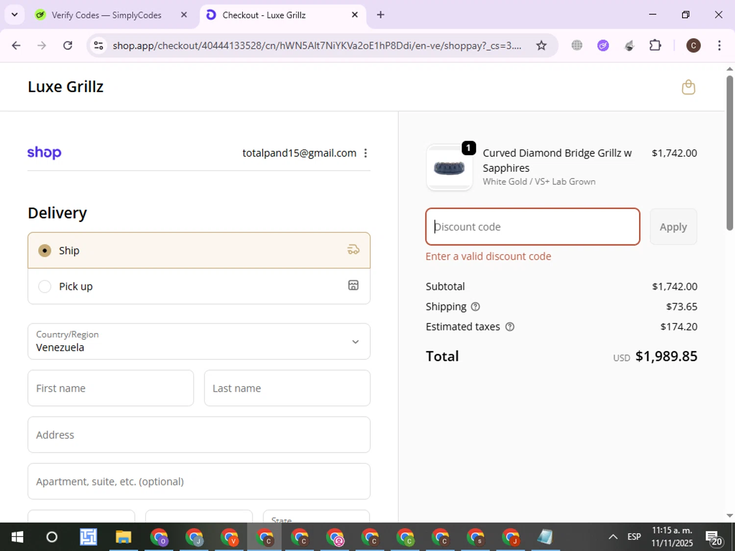 Luxe Grillz promo code screenshot showing code FLASHSALE applied at Luxe Grillz checkout page. Uploaded by SimplyCodes community member ExtraordinaryPro8536 on Nov 11, 2025
