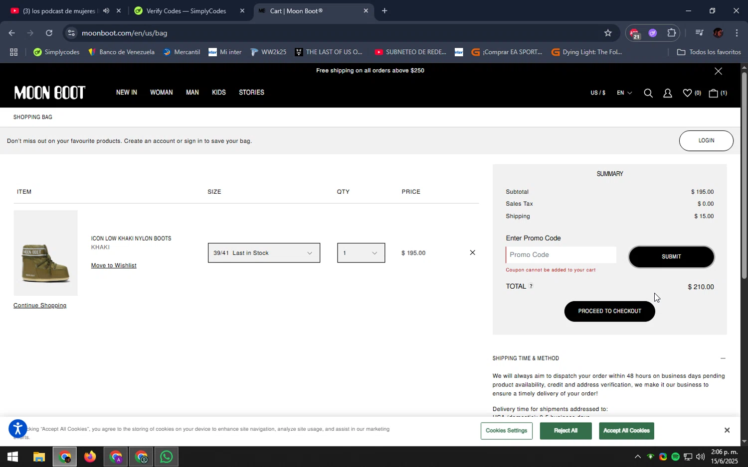 Moon Boot promo code screenshot showing code MOONBOOT10 applied at Moon Boot checkout page. Uploaded by SimplyCodes community member DealEagle493 on Jun 15, 2025