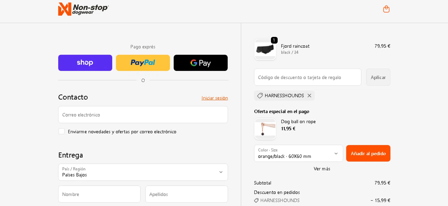 Non-stop dogwear promo code screenshot showing code HARNESSHOUNDS applied at Non-stop dogwear checkout page. Uploaded by SimplyCodes community member shark12 on Dec 8, 2025