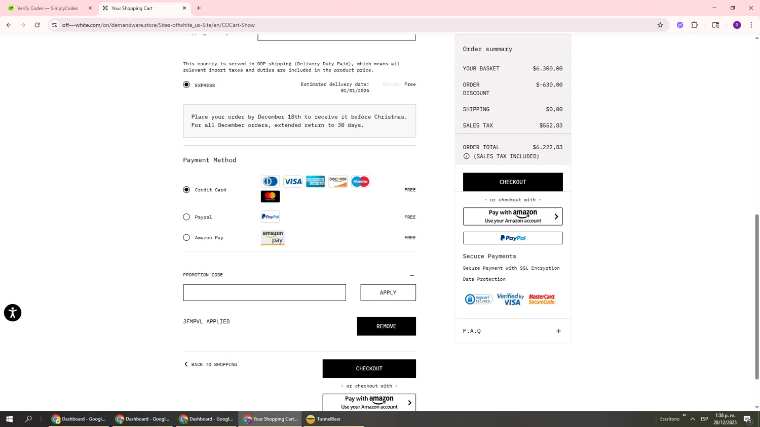Off-White promo code screenshot showing code 3FMPVL applied at Off-White checkout page. Uploaded by SimplyCodes community member ukemochi on Dec 28, 2025