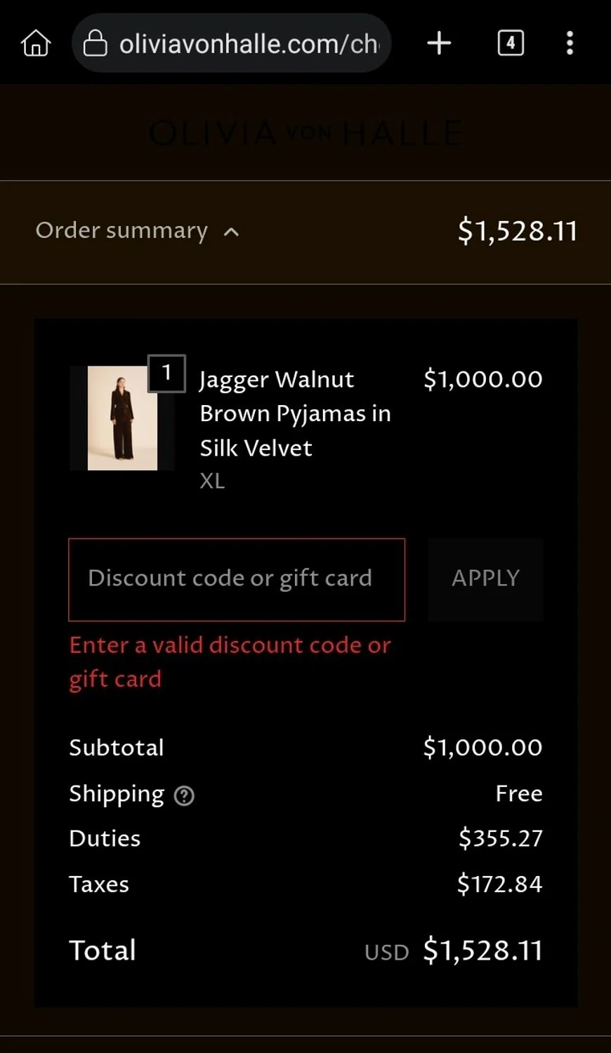 Olivia Von Halle promo code screenshot showing code FREESHIPUS applied at Olivia Von Halle checkout page. Uploaded by SimplyCodes community member Sukuna_ on Dec 27, 2025