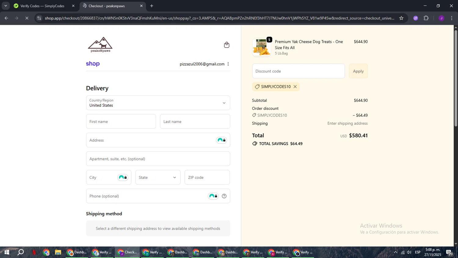PeaksnPaws promo code screenshot showing code SIMPLYCODES10 applied at PeaksnPaws checkout page. Uploaded by SimplyCodes community member ComeBurra123 on Nov 27, 2025