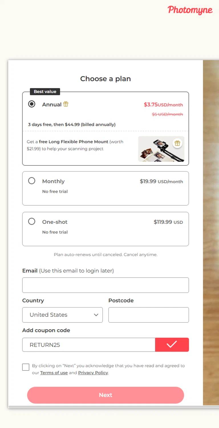 Photomyne coupon code screenshot showing code RETURN25 applied at Photomyne checkout page. Uploaded by SimplyCodes community member ESTHER3121 on Dec 28, 2025