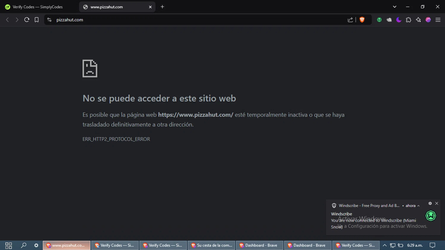 Pizza Hut coupon code screenshot showing code QFYDEUUH5T applied at Pizza Hut checkout page. Uploaded by SimplyCodes community member laleyjose on Jan 4, 2025