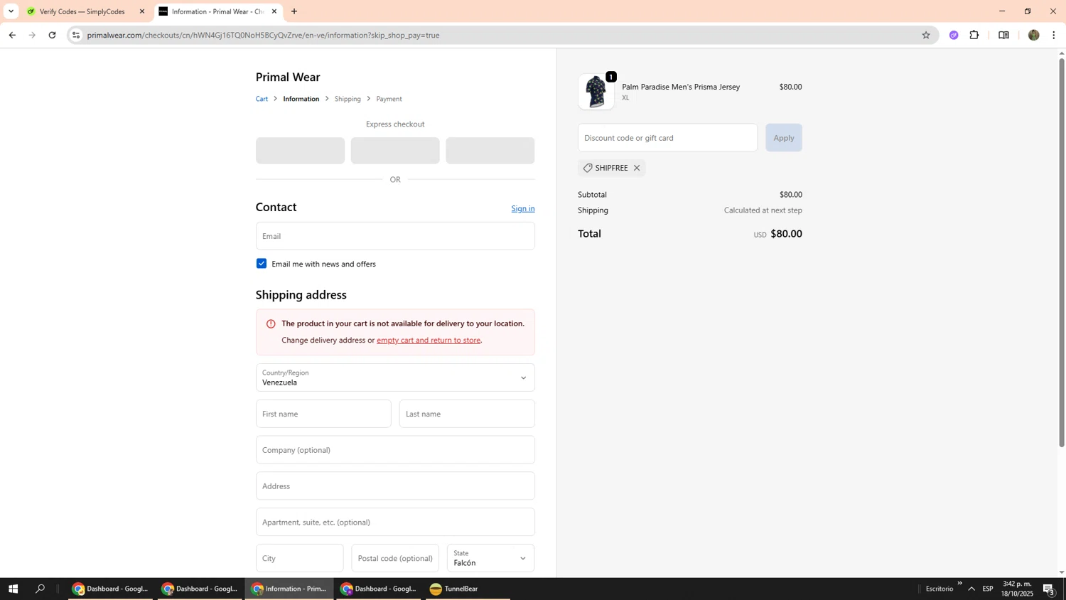 Primal Wear discount code screenshot showing code SHIPFREE applied at Primal Wear checkout page. Uploaded by SimplyCodes community member Phoenix585 on Oct 18, 2025
