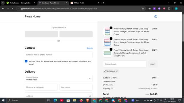 Pyrex checkout page showing Pyrex promo code box | Screenshot taken by SimplyCodes community member on Oct 1, 2025