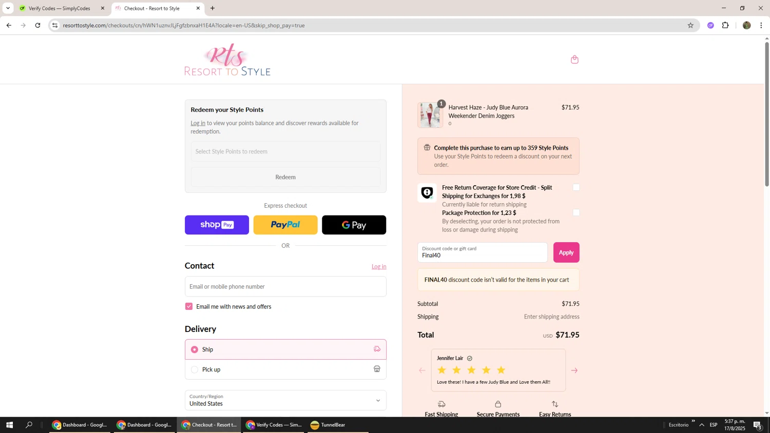 Resort To Style coupon code screenshot showing code Final40 applied at Resort To Style checkout page. Uploaded by SimplyCodes community member Phoenix585 on Aug 17, 2025