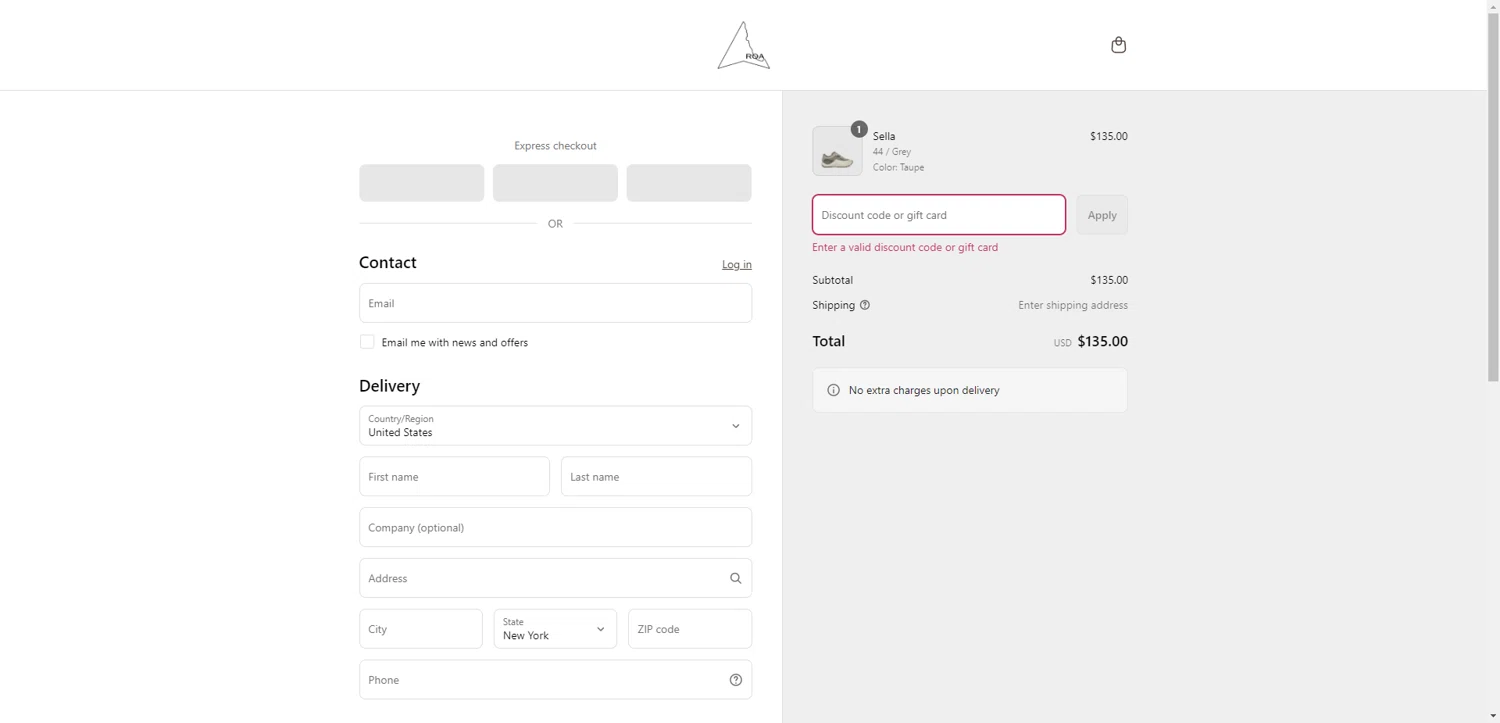 Roa discount code screenshot showing code FREESHIPPING applied at Roa checkout page. Uploaded by SimplyCodes community member ThriftyPhoenix5129 on Jul 27, 2025