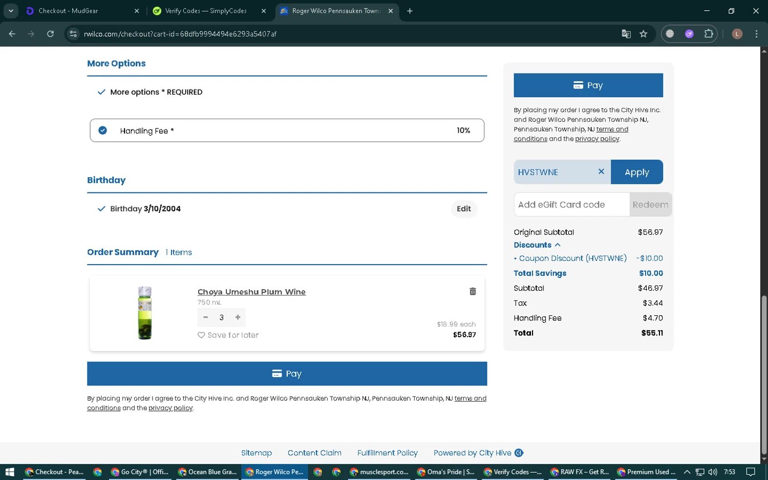 Roger Wilco Liquors promo code screenshot showing code HVSTWNE applied at Roger Wilco Liquors checkout page. Uploaded by SimplyCodes community member BrilliantTiger9986 on Oct 3, 2025