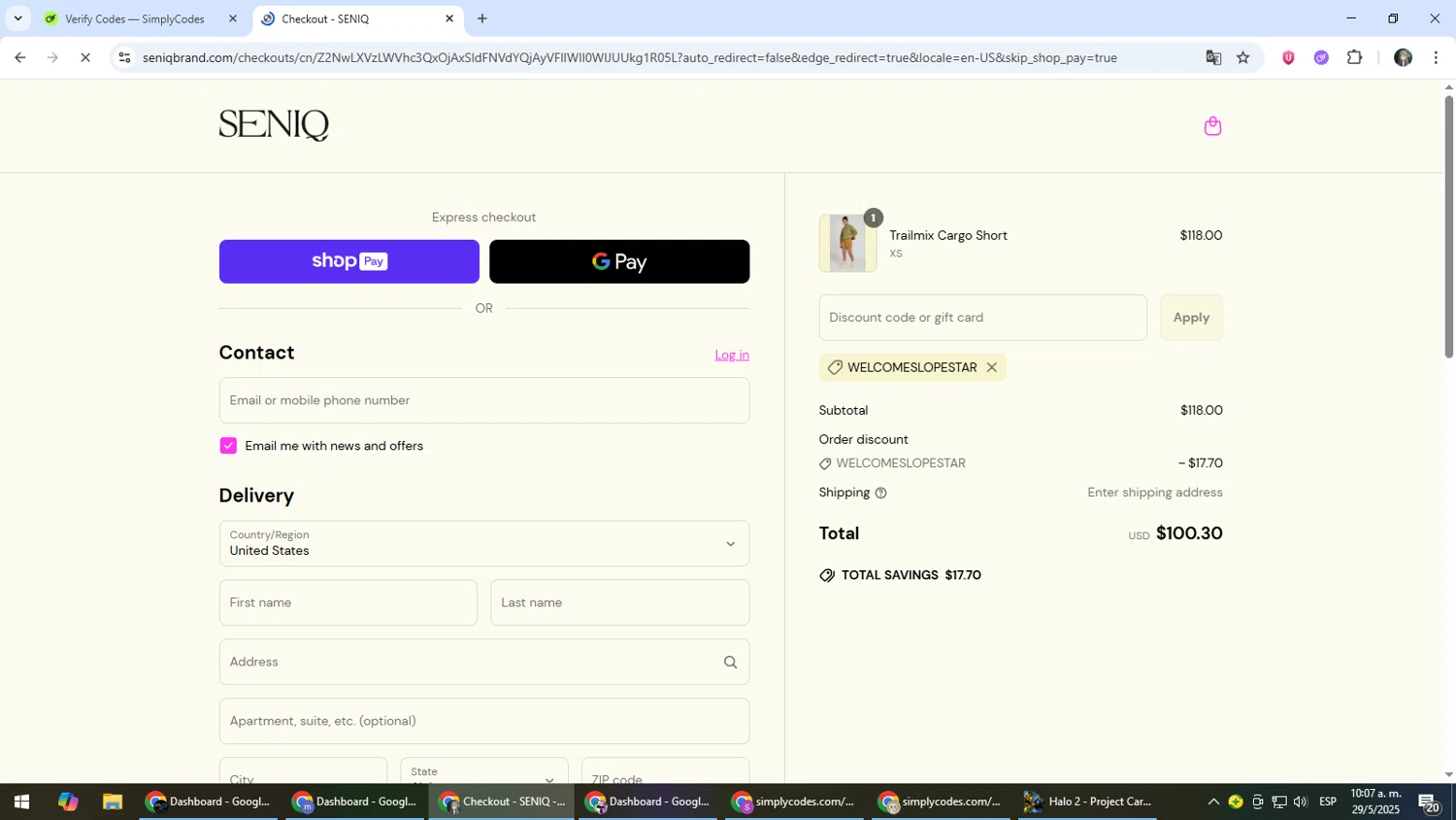 SENIQ promo code screenshot showing code WELCOMESLOPESTAR applied at SENIQ checkout page. Uploaded by SimplyCodes community member CleverLynx6871 on May 29, 2025