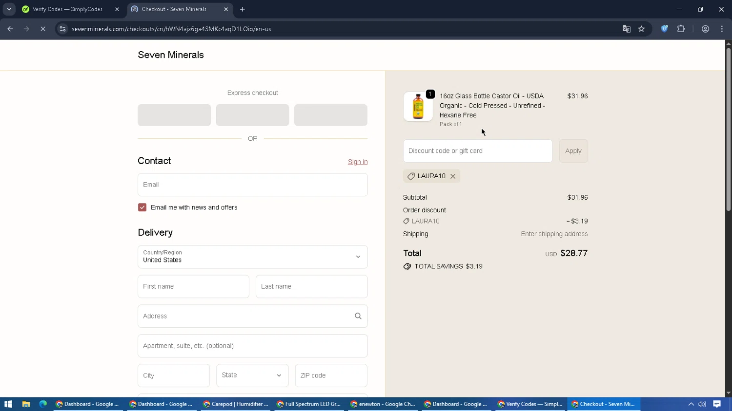 Seven Minerals discount code screenshot showing code LAURA10 applied at Seven Minerals checkout page. Uploaded by SimplyCodes community member PromoScout8746 on Oct 27, 2025