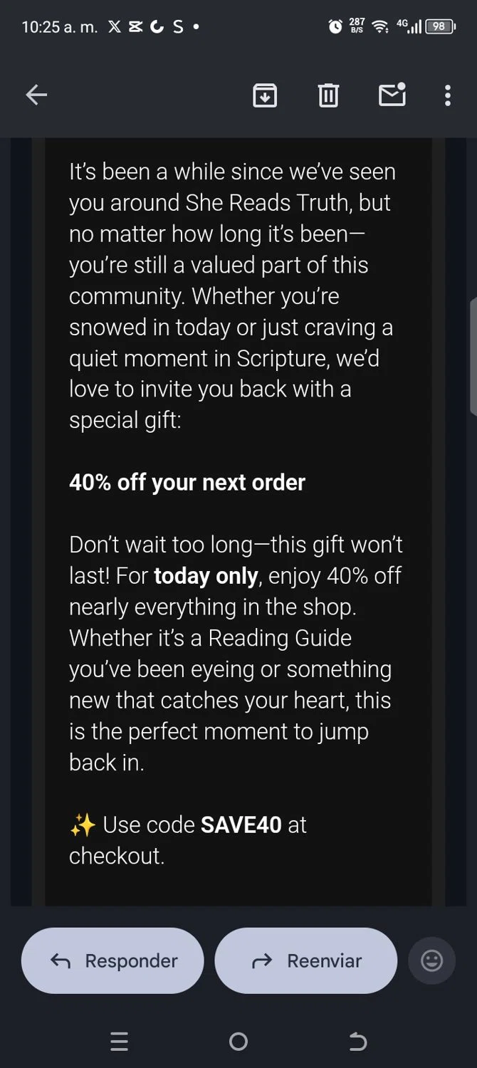 She Reads Truth discount code screenshot showing code Save40 applied at She Reads Truth checkout page. Uploaded by SimplyCodes community member kellymoreno on Jan 25, 2026
